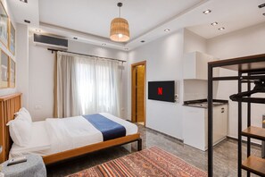 1 bedroom, desk, iron/ironing board, WiFi