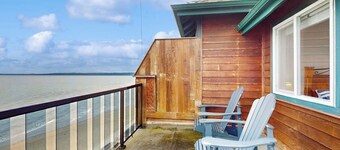 Large waterfront estate with main house, townhouse w/ hot tub + studio cottage
