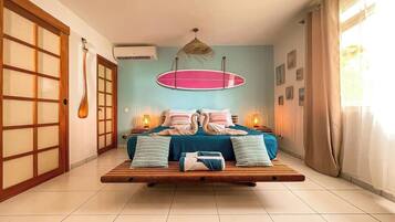 1 habitación, tabla de planchar con plancha, cuna de viaje y wifi