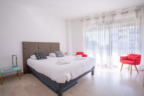 1 soverom, skrivebord, wi-fi og sengetøy