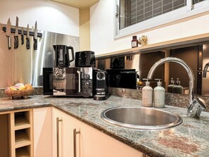 Fridge, microwave, oven, dishwasher - Sweet Sunset - View, AC and pool (Puna'auia)