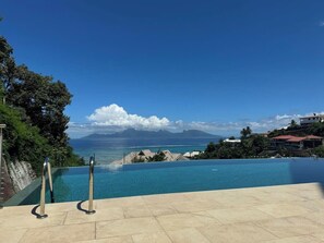 Pool - Surf Oasis - View, A/C and wifi (Puna'auia)