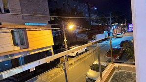 Imej tidak diklasifikasikan, 2 daripada 19, butang