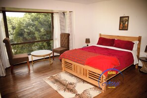 5 dormitorios, escritorio, tabla de planchar con plancha y wifi