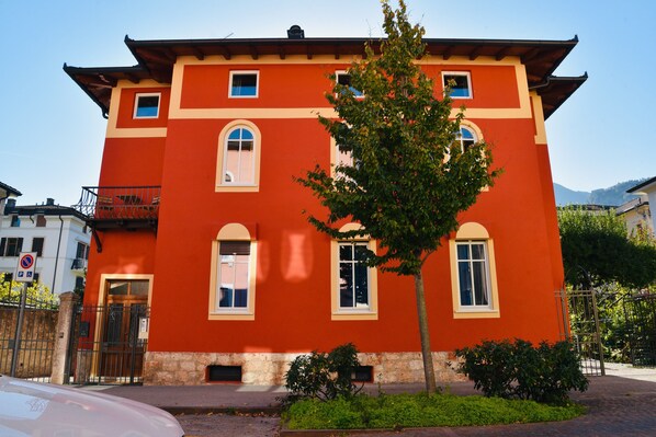 Exterior - Nine Rooms Shared (Trento)