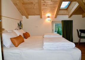 Down comforters, minibar, in-room safe, desk