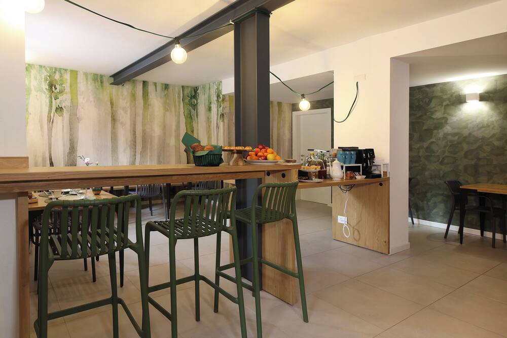Nine Rooms Shared