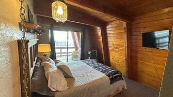 5 bedrooms, travel crib, free WiFi, bed sheets