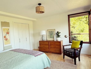 1 quarto, escrivaninha, Wi-Fi de cortesia, roupa de cama