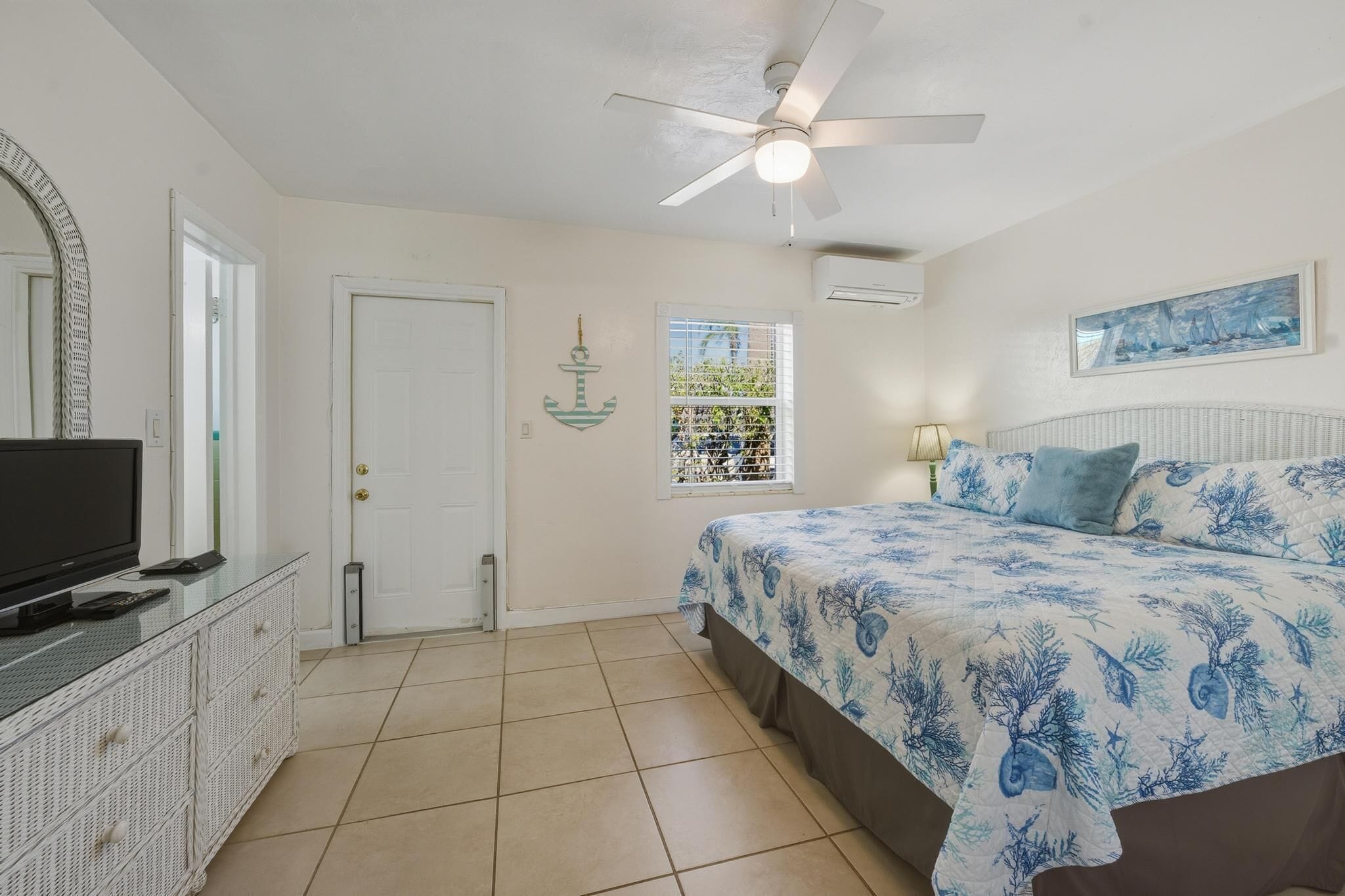 Comfort Apartment, 1 King Bed with Sofa bed, Resort View, Beachfront | Premium bedding, individually decorated, individually furnished