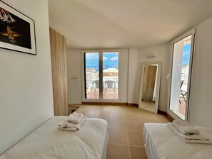 3 bedrooms, iron/ironing board, travel crib, WiFi - Ciutadella Town House (Ciutadella de Menorca)