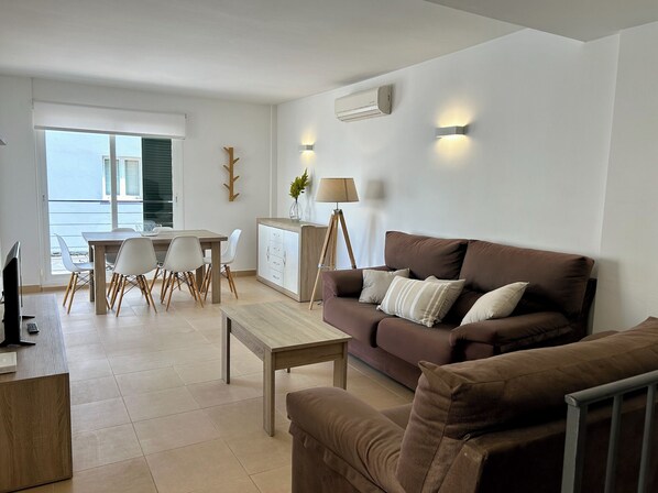 TV - Ciutadella Town House (Ciutadella de Menorca)