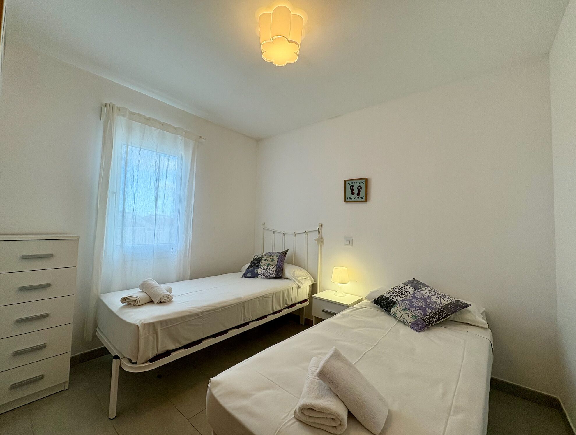 3 bedrooms, WiFi, bed sheets, wheelchair access