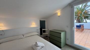 3 slaapkamers, een strijkplank/strijkijzer, wifi, beddengoed