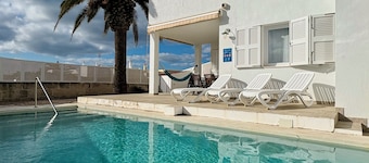 Villa Macarelleta, Villa Macarelleta Torre del Ram