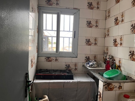 Comfort Apartment | Private kitchen | Fridge, microwave, oven, stovetop