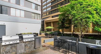 Modern 2BR Stay Near DC Arlington VA