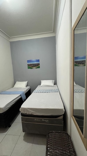 Quarto Luiz Gonzaga | Free WiFi - Hostel e Pousada Seu Borba (Recife)
