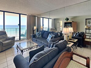 Living area - Edgewater Tower 2-704 (Panama City Beach)