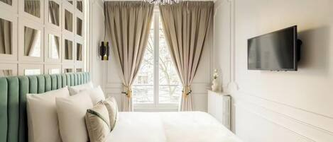 6 室のベッドルーム、アイロン / アイロン台、WiFi (無料)、ベッドシーツ