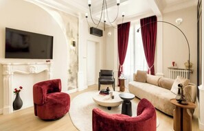 Télévision, cheminée