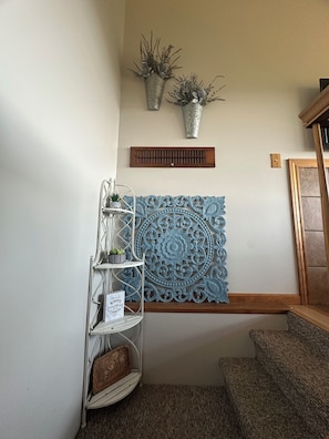 Interior - Skyline View Cabins - Panoramic Skycapes and Spectacular Vista Views Await YOU! (Cobden)