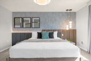 5 habitaciones, tabla de planchar con plancha, wifi y ropa de cama 