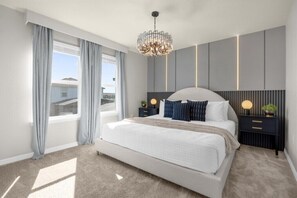 5 bedrooms, iron/ironing board, WiFi, bed sheets