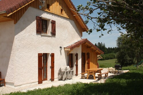 Gîte 'La Valentine', secluded country house in the heart of nature