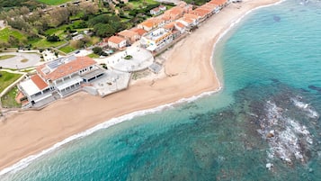 Leilighet, flere soverom, terrasse | Strand