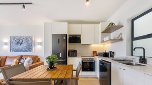 Private kitchen - The Sage | Modern and Bright Sea Point Apartment (Cape Town)