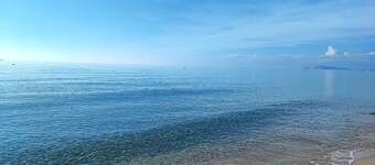 Charming 2-bedroom cottage with WiFi, AC in lovely Quartu Sant'Elena