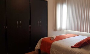 3 bedrooms, iron/ironing board, WiFi, bed sheets - 3BR/2BA Condo, close to Old town, and Touristic Areas (Quito)