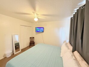 3 chambres, fer et planche à repasser, Wi-Fi gratuit, draps fournis