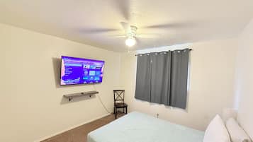 3 bedrooms, iron/ironing board, WiFi, bed sheets