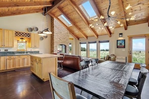 Interior - Cozy, Secluded Farmhouse Bordering 1000s of acres (Fairplay)