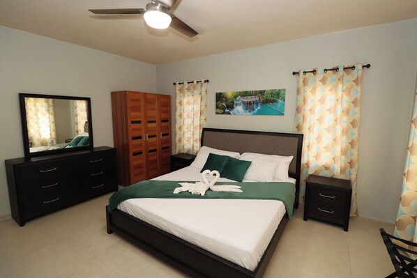 1 bedroom, iron/ironing board, WiFi, bed sheets - Charming 1-bedroom apartment with AC, WiFi in wonderful Tackling (North Side)