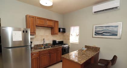 Charming 1-bedroom apartment with AC, WiFi in wonderful Tackling