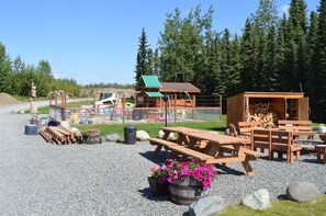 Outdoor dining - Alaska Red Fish Lodge Furnished 2 Bedroom Cabin #2 (Sterling)