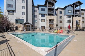Outdoor pool, a heated pool - 425A Mountain Getaway King Suite w/jetted tub pool hot tub gym @ Canyons Village (Park City)