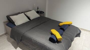 1 bedroom, iron/ironing board, WiFi