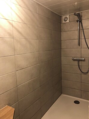 Towels, toilet paper