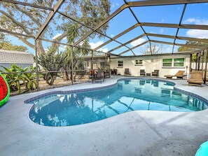 Outdoor pool, a heated pool