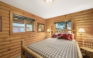 4 chambres, fer et planche à repasser, lit parapluie, Wi-Fi gratuit