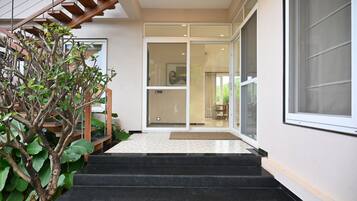Villa, Garden View | Premium bedding, memory foam beds, minibar, in-room safe