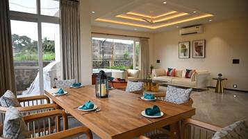 Villa, Garden View | Premium bedding, memory foam beds, minibar, in-room safe