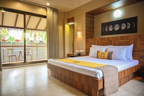 Premium bedding, memory-foam beds, minibar, in-room safe - Mastiff Select Riveria Igatpuri Road (Nashik)