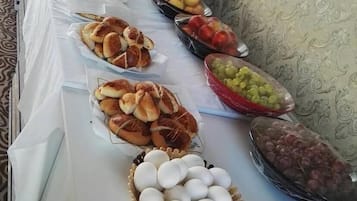 Free daily local cuisine breakfast