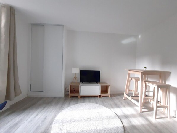 Interior - Le Perdrix 2 - Studio 2 prs, near town center (Dijon)