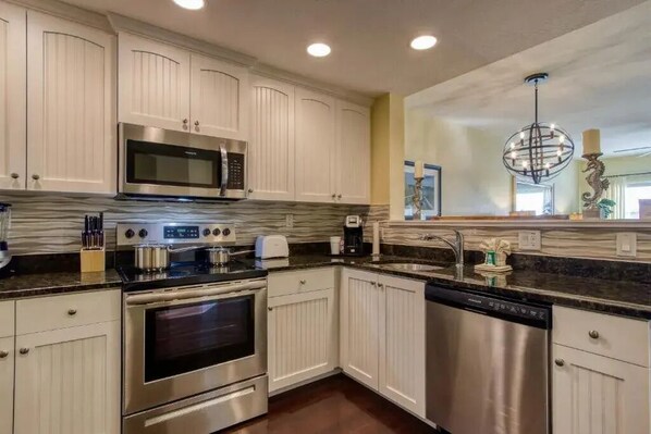 Fridge, microwave, stovetop, dishwasher